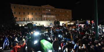 Χιλιάδες αγρότες συγκεντρώθηκαν στην πλατεία Συντάγματος (φωτ.: EUROKINISSI/Κώστας Τζούμας)