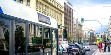 Λεωφορείο στο κέντρο της Αθήνας (φωτ.: EUROKINISSI / Γιώργος Κονταρίνης)