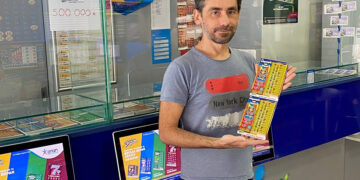 Χαράλαμπος Κούνας, ιδιοκτήτης του τυχερού καταστήματος ΟΠΑΠ στην Ηλιούπολη (φωτ.: ΟΠΑΠ)