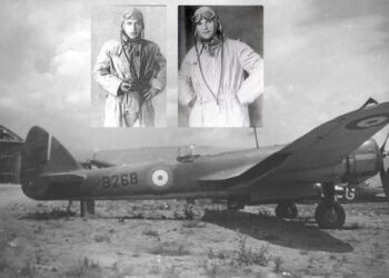 Στέφανος Μαυροματίδης (δεξιά) και Ματθαίος Τσολακίδης (αριστερά), το πλήρωμα του Bristol Blenheim της 32ης Μοίρας Βομβαρδισμού (εικ.: Γεωργία Βορύλλα)