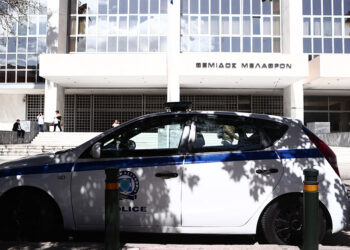 Περιπολικό μπροστά από τον Άρειο Πάγο (φωτ.: EUROKINISSI / Σωτήρης Δημητρόπουλος)