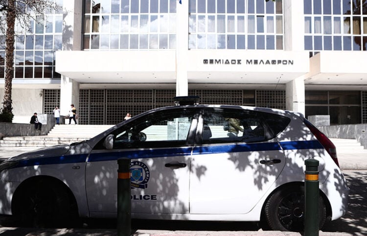 Περιπολικό μπροστά από τον Άρειο Πάγο (φωτ.: EUROKINISSI / Σωτήρης Δημητρόπουλος)