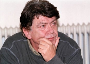 Ο Δήμος Μούτσης το 2000, σε συνέντευξη Τύπου (φωτ.: EUROKINISSI)