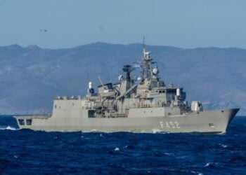 Η φρεγάτα «Ύδρα» (φωτ.: Χ/EUNAVFOR ASPIDES)