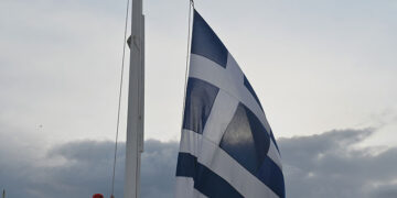 Τελετή έπαρσης της σημαίας στον Ιερό Βράχο της Ακρόπολης (φωτ. αρχείου: INTIME / EUROKINISSI / Νίκος Χαλκιόπουλος)