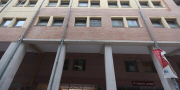 Η είσοδος του σχολείου στην Κυψέλη (φωτ.: EUROKINISSI/Γιάννης Παναγόπουλος)