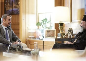 Συνάντηση Κυριάκου Μητσοτάκη με τον αρχιεπίσκοπο Αυστραλίας Μακάριο στο Μέγαρο Μαξίμου (φωτ.: Γραφείο Τύπου Αρχιεπισκοπής Αυστραλίας)