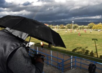 Μαύρα σύννεφα στον ουρανό της Αργολίδας στη διάρκεια της κακοκαιρίας «Bettina» (φωτ. αρχείου: EUROKINISSI/Βασίλης Παπαδόπουλος)
