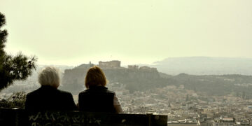 Αφρικανική σκόνη στον ουρανό της Αθήνας (φωτ.: ΕUROKINISSI / Τατιάνα Μπόλαρη)