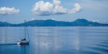 Ιστιοφόρο στις ελληνικές θάλασσες (φωτ.: EUROKINISSI/Γιώργος Κονταρίνης)