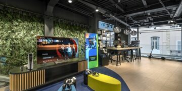 Εσωτερικό καταστήματος της COSMOTE (φωτ.: COSMOTE)