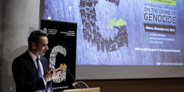 Ο Κυριάκος Μητσοτάκης στην εναρκτήρια εκδήλωση του Διεθνούς Επιστημονικού Συνεδρίου για το Έγκλημα της Γενοκτονίας που διοργάνωσε η ΠΟΕ τον Δεκέμβριο του 2019 (φωτ. αρχείου: EUROKINISSI / Γιώργος Κονταρίνης)