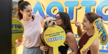 Tο τυχερό κατάστημα ΟΠΑΠ στον Εύοσμο Θεσσαλονίκης ντύθηκε στα χρώματα του ΛΟΤΤΟ και υποδέχθηκε το κοινό σε ένα εορταστικό event (φωτ.: ΟΠΑΠ)