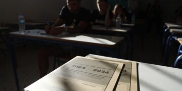 Ανάμεσα στις οδηγίες αναφέρεται ότι στα σχολεία θα πρέπει να χρησιμοποιηθούν, όπου υπάρχει δυνατότητα, σκιερές και δροσερές αίθουσες, καθώς και αίθουσες που διαθέτουν κλιματιστικά, ανεμιστήρες δαπέδου (φωτ.: EUROKINISSI/Σωτήρης Δημητρόπουλος)