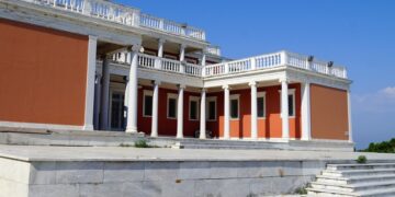 Ένα βήμα πριν από την εγκατάλειψη το άλλοτε στολίδι της Θεσσαλονίκης (φωτ.: ΑΠΕ-ΜΠΕ/Μπ. Γιαννακίδης)