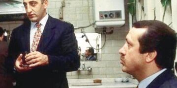 Από αριστερά, ο Αλί Γεσιλντάγ και ο Ρετζέπ Ταγίπ Ερντογάν από την εποχή που συνεργάζονταν (φωτ.: YouTube)