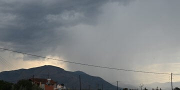 Νεροποντή στην Αργολίδα (φωτ. αρχείου: ΕUROKINISSI / Βασίλης Παπαδόπουλος)