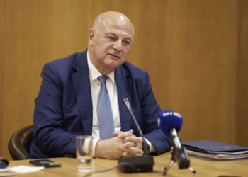 O υπουργός Αγροτικής Ανάπτυξης και Τροφίμων Κώστας Τσιάρας (φωτ.: ΑΠΕ-ΜΠΕ/ Γρ. Τύπου Πρωθυπουργού/Δημήτρης Παπαμήτσος)
