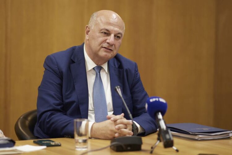 O υπουργός Αγροτικής Ανάπτυξης και Τροφίμων Κώστας Τσιάρας (φωτ.: ΑΠΕ-ΜΠΕ/ Γρ. Τύπου Πρωθυπουργού/Δημήτρης Παπαμήτσος)