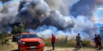 Φωτιά στην περιοχή Στιμάγκα Κορινθίας (φωτ.: EUROKINISSI / Βασίλης Ψωμάς)