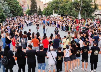 Στιγμιότυπο από το 1ο Ποντιακό Αντάμωμα στα Γρεβενά, για τα 100 χρόνια του Βατολάκκου (φωτ.: Δήμος Γρεβενών)