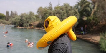 Είναι κι αυτός ένας τρόπος... (φωτ.: EPA / Abir Sultan)