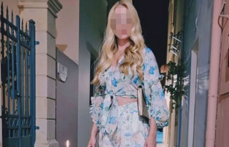 Η 43χρονη «Νάνσυ» που φέρεται να έκανε κουμάντο στο κύκλωμα των εκβιαστών (πηγή: ΕΡΤ)