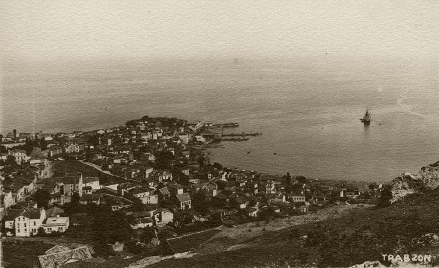 Γενική άποψη της Τραπεζούντας με την απέραντη θάλασσά της