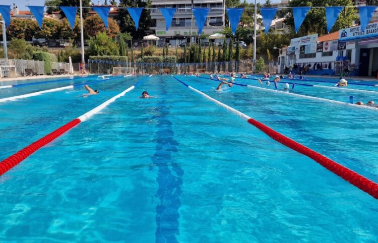 Η δημοτική πισίνα του Ωραιοκάστρου (φωτ.: ΑΠΕ-ΜΠΕ)