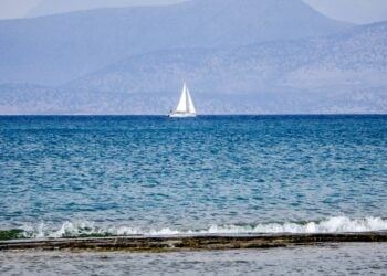 Καλοκαιρινό στιγμιότυπο (φωτ.: EUROKINISSI / Γιώργος Κονταρίνης)