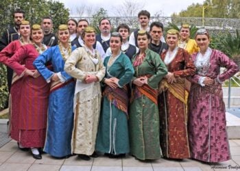 (Φωτ.: facebook.com/ Ένωση Ποντίων Χαλανδρίου «Ο Ακρίτας»)