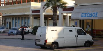 Ληστεία σε χρηματαποστολή σημειώθηκε το μεσημέρι της Πέμπτης 26-9 στο Λαύριο. Πέμπτη 26 Σεπτεμβρίου 2024 (φωτ.: Eurokinissi/Γιώργος Κονταρίνης)