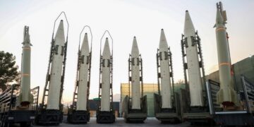 Ιρανικοί βαλλιστικοί πύραυλοι στην Τεχεράνη (φωτ.: ΕΡΑ / Γραφείο Τύπου Ιρανικής Προεδρίας)