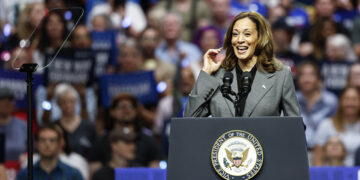 (Φωτ.: EPA / Kamil Krzaczynski)