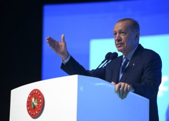 Ο Ρετζέπ Ταγίπ Ερντογάν σε παλαιότερη ομιλία του (φωτ. αρχείου: Χ/Recep Tayyip Erdoğan)