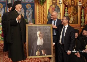 Στιγμιότυπα από την επίσκεψη του Οικουμενικού Πατριάρχη Βαρθολομαίου στην ενορία-κοινότητα Αναστάσεως του Χριστού στο προάστιο Kogarah του Σίδνεϊ (φωτ.: Αρχιεπισκοπή Αυστραλίας / Markellos Petropoulos)