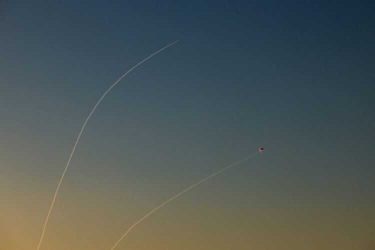 Το ισραηλινό σύστημα αεράμυνας Iron Dome (φωτ.: EPA/ATEF SAFADI)