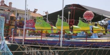 Παιχνίδια στο μοιραίο λούνα παρκ όπου βρήκε τραγικό θάνατο 19χρονος από τη Βέροια (φωτ.: ΜΟΤΙΟΝΤΕΑΜ/Μιχάλης Παππούς)