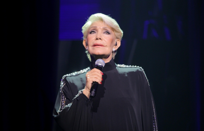 Η Μαρινέλλα στη σκηνή (φωτ. αρχείου: EUROKINISSI/Κώστας Κατωμέρης)