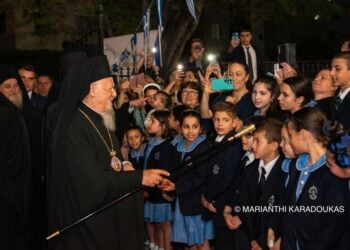 Ο Οικουμενικός Πατριάρχης έγινε δεκτός με ενθουσιασμό από τη νεότερη γενιά των Ιμβρίων της Αυστραλίας (φωτ.: Αρχιεπισκοπή Αυστραλίας/Μαριάνθη Καραδούκα)