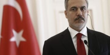 Ο Χακάν Φιντάν σε παλαιότερη κοινή συνέντευξη Τύπου στο ελληνικό υπουργείο Εξωτερικών στην Αθήνα (φωτ.: ΕΡΑ/Γιάννης Κολεσίδης)