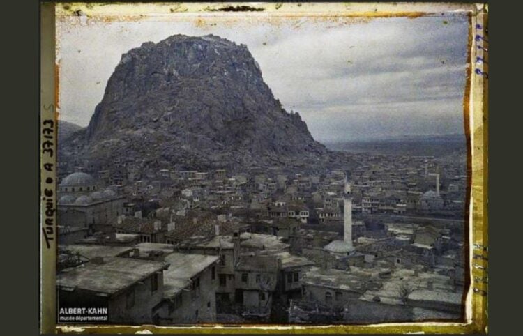Άποψη του Αφιόν Καραχισάρ τον Ιανουάριο του 1923 (φωτ.: Frédéric Gadmer/Μουσείο Albert-Kahn/Τμήμα Hauts-de-Seine)