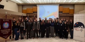 Νέες και νέοι της ΠΟΕ, της Αρμενικής Εθνικής Επιτροπής και της ΠΕΟΦ στην εκδήλωση της Θεσσαλονίκης (φωτ.: poe.org.gr)