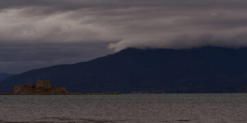 Τσουχτερό κρύο και έντονη συννεφιά στην ευρύτερη περιοχή της Αργολίδας (φωτ.: ΑΠΕ-ΜΠΕ / Ευάγγελος Μπουγιώτης)