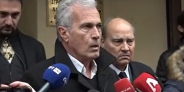 Ο συνταγματάρχης έκανε δηλώσεις για τη δική του περίπτωση στο 424 Στρατιωτικό Νοσοκομείο της Θεσσαλονίκης (φωτ.: glomex)