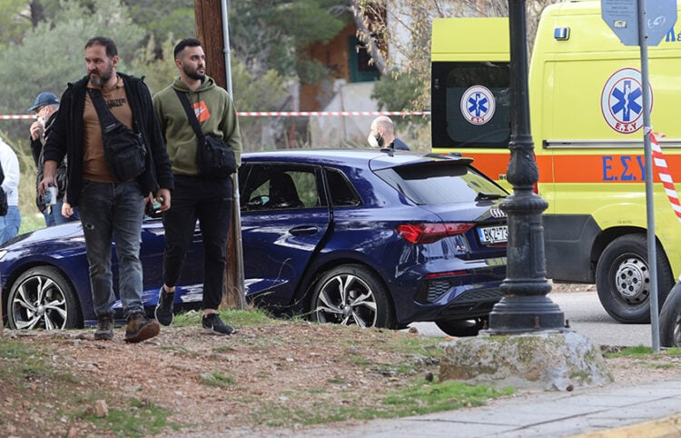 Το μπλε ήταν το αυτοκίνητο των θυμάτων (φωτ.: EUROKINISSI / Γιάννης Παναγόπουλος)