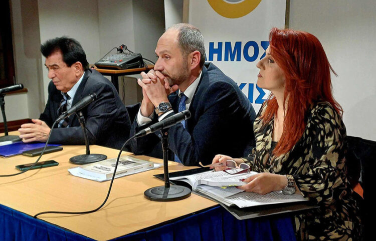 Νίκος Κωνσταντινίδης, Γιάννης Χατζηαποστόλου, Αγγελική Παμπουκίδου στην παρουσίαση του βιβλίου (φωτ.: Δήμος Κιλκίς)
