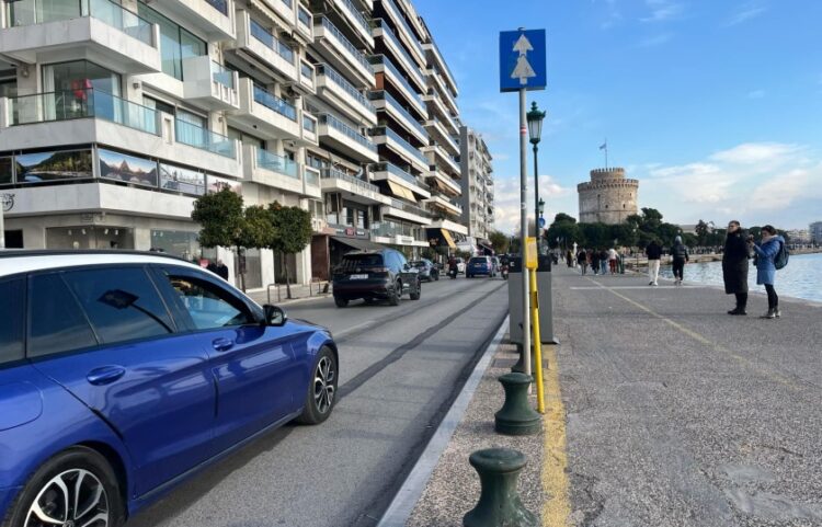 Η νέα μορφή της λεωφόρου Νίκης παραδόθηκε ήδη στην κυκλοφορία (φωτ.: Χαρά Κουρκουρίκη)