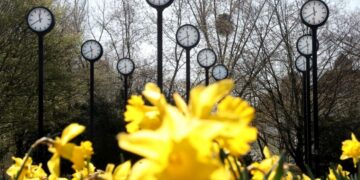 Η εγκατάσταση «Zeitfeld» του Γερμανού καλλιτέχνη Klaus Rinkes στο Ντίσελντορφ της Γερμανίας (φωτ.: 
EPA/ Friedemann Vogel)