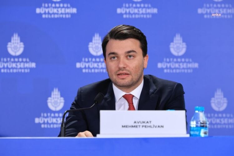 Ο συνήγορος του Εκρέμ Ιμάμογλου Μεχμέτ Πεχλιβάν (φωτ.: ankahaber.net)